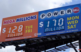 Third-largest US win: billion jackpot hit