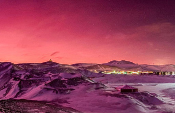 Why the sky over Antarctica glows pink and purple