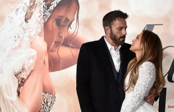 After a flash wedding in Las Vegas: Jennifer Lopez plunges back into work