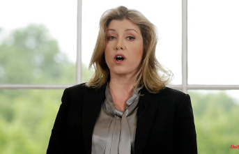 Mordaunt complains of "hate campaign": fight for Johnson's successor is getting rougher