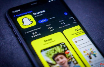 Stock plummets: Snapchat feels the advertising doldrums