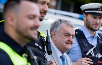 North Rhine-Westphalia: Reul: More police officers for all authorities for the first time