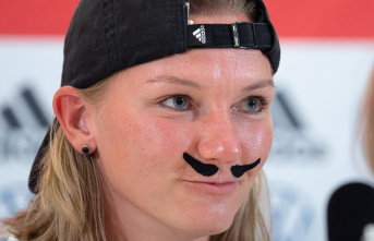 That's why Popp appeared with a mustache at the press conference