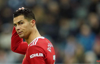 Future open, training again ?: Ronaldo back in Manchester for crisis talks