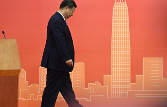 Is Xi Jingping's omnipotence crumbling?