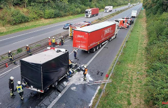 North Rhine-Westphalia: Man dies in a rear-end collision at the end of the traffic jam