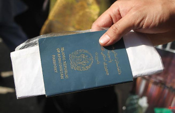 Money for passports: do German donations go to the Taliban?