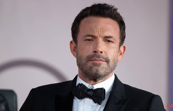 After marrying J.Lo, Ben Affleck sells his bachelor pad