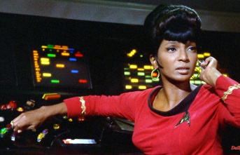 Last honor for Uhura: "Star Trek" icon is buried in space
