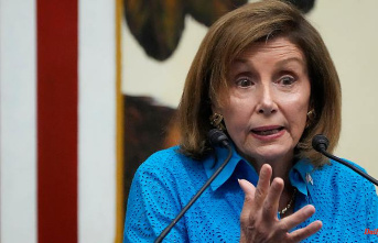 Family also affected: Beijing imposes sanctions on Pelosi