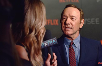 'House of Cards' set offense: Spacey fined $31 million
