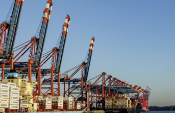 "The German port cities are alone with their decisions"