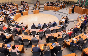 North Rhine-Westphalia: State parliament discusses government statement