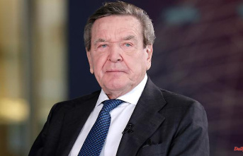 Lobbying for the Kremlin: Selenskyj calls Schröder's behavior "disgusting"