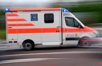 Saxony: overtaking maneuver failed: motorcyclist seriously injured