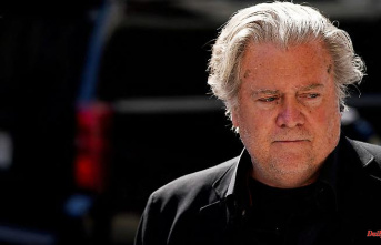 Donations diverted for wall construction?: Steve Bannon picks up new charges