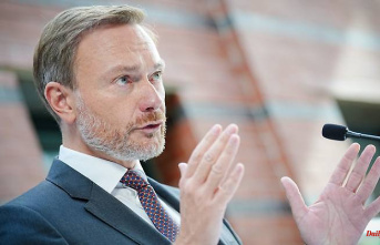 "Considerable savings potential": Lindner calls for a cap on broadcasting fees