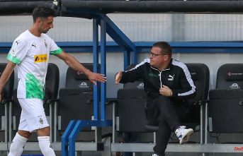 Because of statements about Max Eberl: Gladbach captain Lars Stindl attacks the Internet