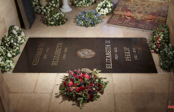 Noble in Black: First picture of Queen's tombstone revealed