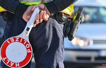 Saxony-Anhalt: Mobile phone, laptop, tablet at the wheel: 630 violations