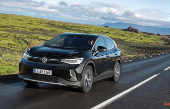 Driving over hill and dale: VW ID 4 Pro 4motion - with all-wheel drive to the charging station