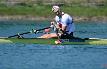 "Bottom drawer": angry national coach attacks rowing world champion
