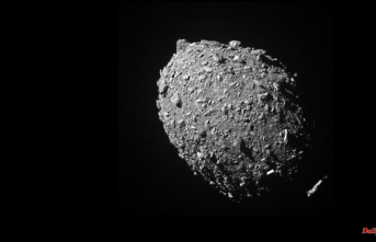 Thousands of kilometers in diameter: collision with probe releases huge cloud of dust from asteroid