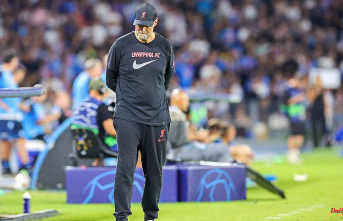 Is Jürgen Klopp threatened with expulsion ?: "Nightmare" Naples tears Liverpool FC to pieces