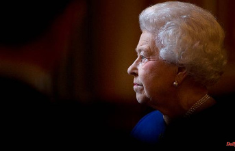 What Was So Great About The Queen?: The Great Mystery of Elizabeth Windsor