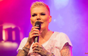 And she sings: Melanie Müller performs in Mallorca despite the scandal