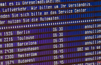 This summer in Europe: 36 percent of flights are delayed or cancelled