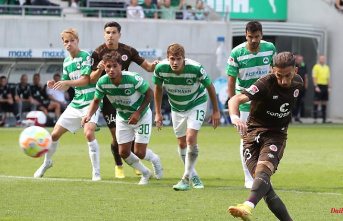 Paderborn wins with a majority: St. Pauli can no longer take a penalty, but still scores