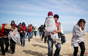 In 20 boats in one day: almost 1000 migrants come across the English Channel