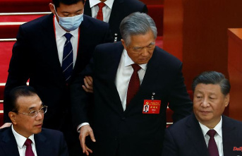 Ex-President removed from the hall: State media explain the departure of Xi's predecessor with discomfort