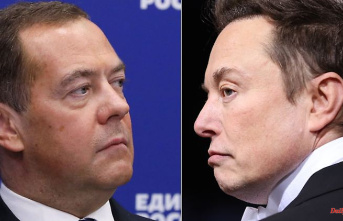 "How's it going in Bachmut?": Musk and Medvedev exchange blows