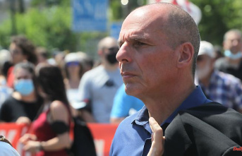 Interview with Yanis Varoufakis: "Scholz is a political dwarf"
