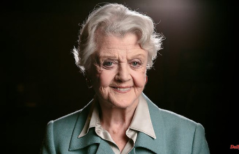 "Murder is her hobby" star: actress Angela Lansbury is dead
