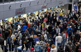 Numerous flights are cancelled: strike at Eurowings causes long queues