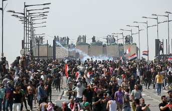 Protest against corruption: Thousands of Iraqis call for "overthrow of the regime"