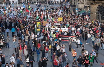 Saxony: Thousands demonstrate in Dresden city center