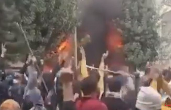 Governor's seat occupied?: Protesters in Iran are trying to storm the authorities