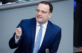 Aid package in the Bundestag: Spahn: "Will not fill out a blank check"
