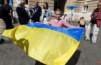 Democracy award: EU Parliament honors Ukrainians with Sakharov Prize
