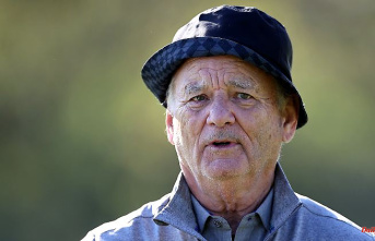 Incident on the "Being Mortal" set: Bill Murray is said to have harassed a young woman