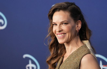 "It's amazing": Hilary Swank becomes a mother at 48