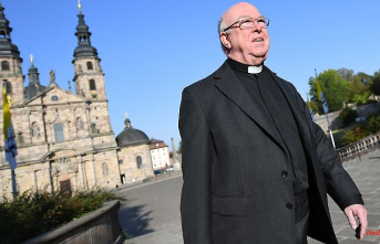 North Rhine-Westphalia: Pope accepts request: Paderborn Archbishop Becker goes