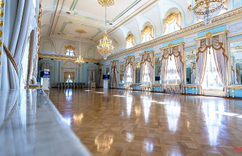 "Kremlin boss has a lot to do": Putin celebrates his 70th birthday in the Petersburg palace