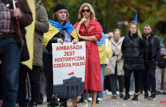 Yes, yes or yes: Poland votes on annexation of Russian embassy