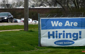 Expectations slightly exceeded: US labor market robust, Fed sees overheating