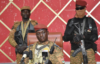 Putschists take power: Junta chief flees Burkina Faso